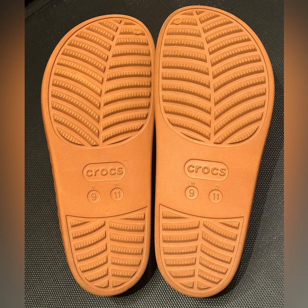 CROCS Crocs Dylan Woven Clog Cognac/tan size Mens 9/ Women’s 11 slip on - Picture 3 of 6